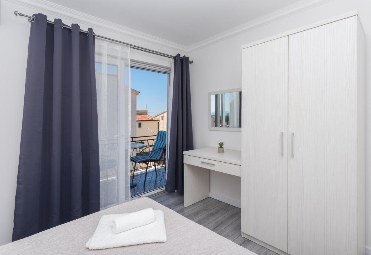 Apartments Petrusic Makarska Exterior photo