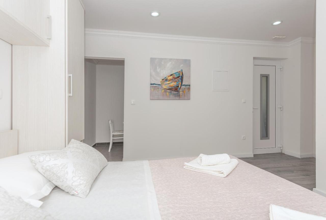 Apartments Petrusic Makarska Exterior photo