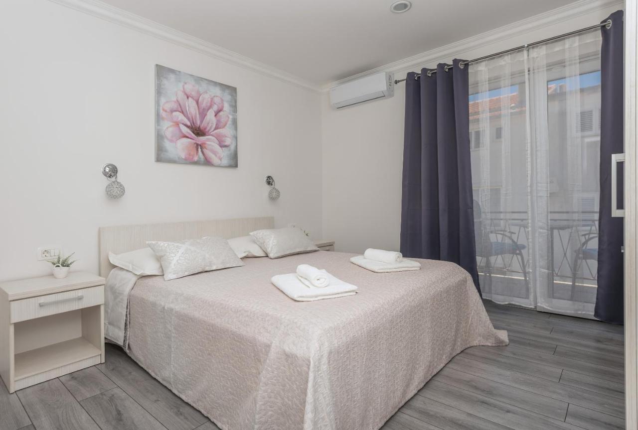 Apartments Petrusic Makarska Exterior photo