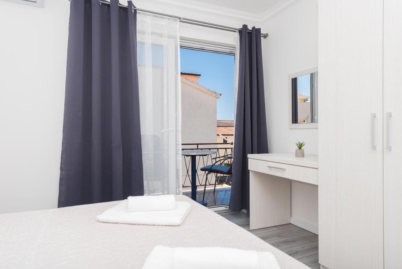 Apartments Petrusic Makarska Exterior photo