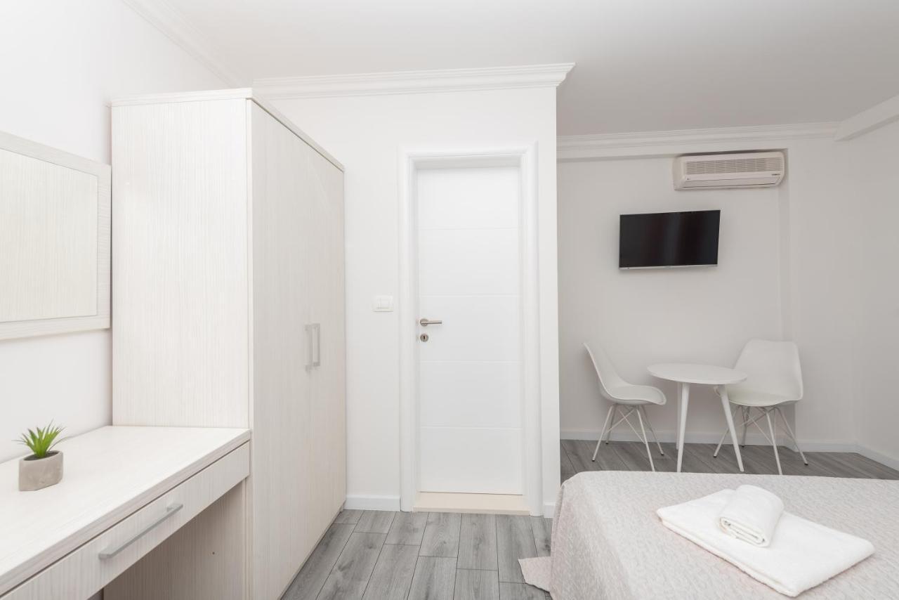 Apartments Petrusic Makarska Exterior photo