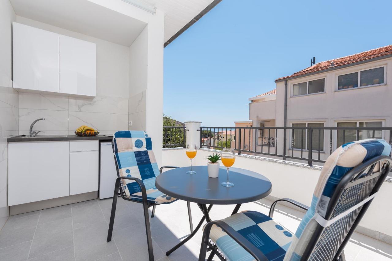 Apartments Petrusic Makarska Exterior photo